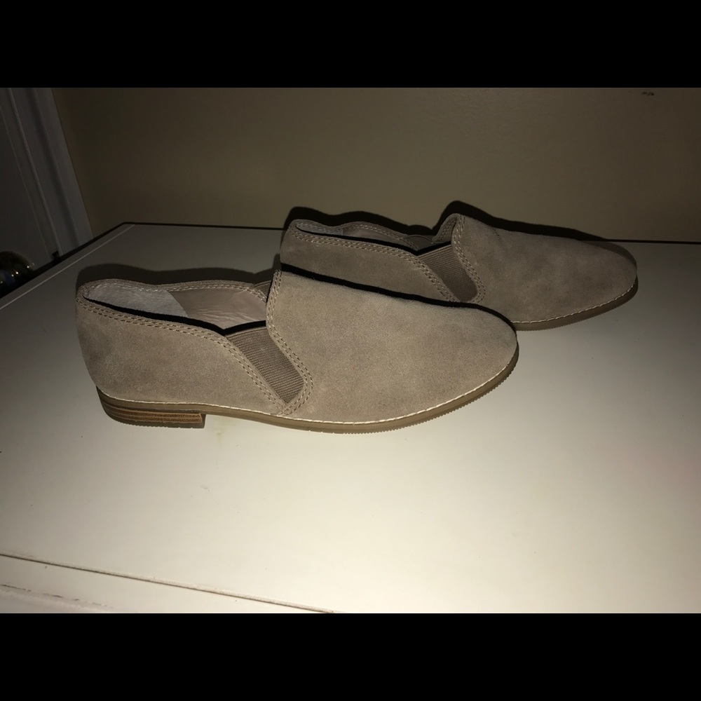 Tan flats